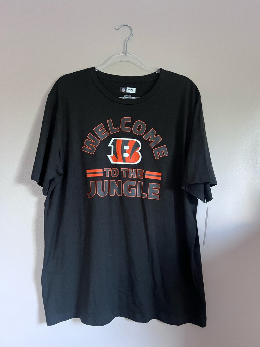 NWT Bengals NFL Tshirt - size XL
